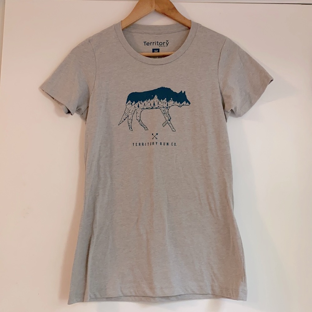 Territory Run Co t-shirt never worn